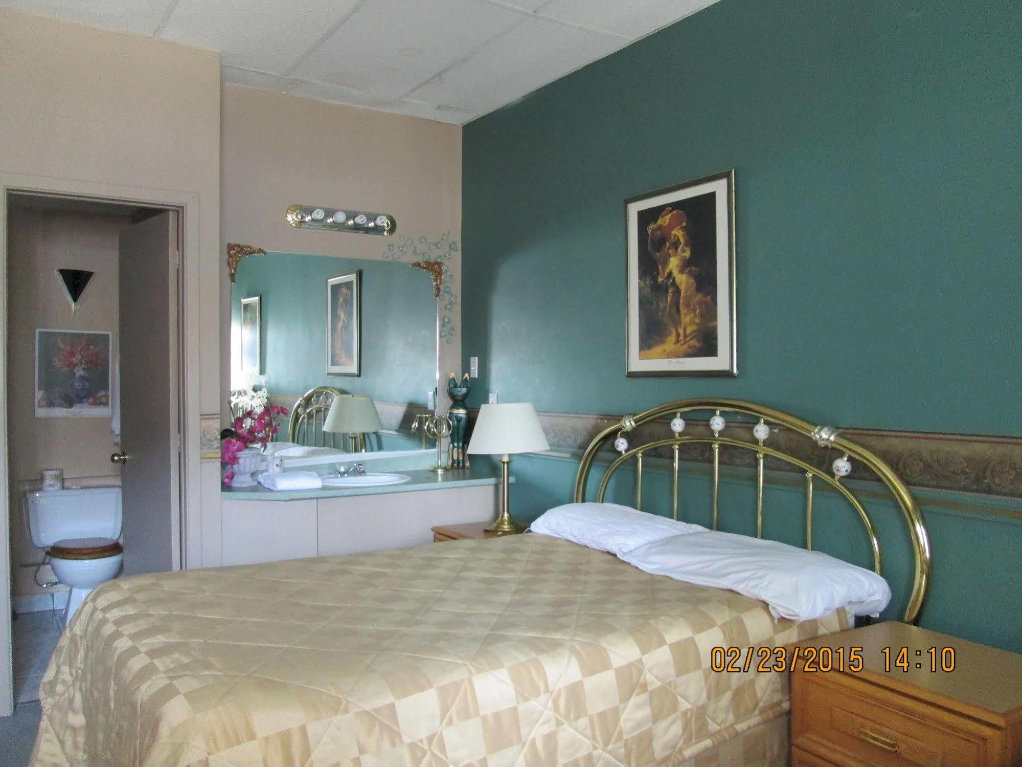 Motel Lustre D'Or L'Ancienne-Lorette Екстериор снимка